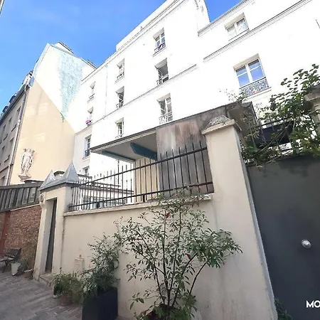 Montmartre Vue Sur Les Toits De Et La Tour Eiffel Appartement Paris